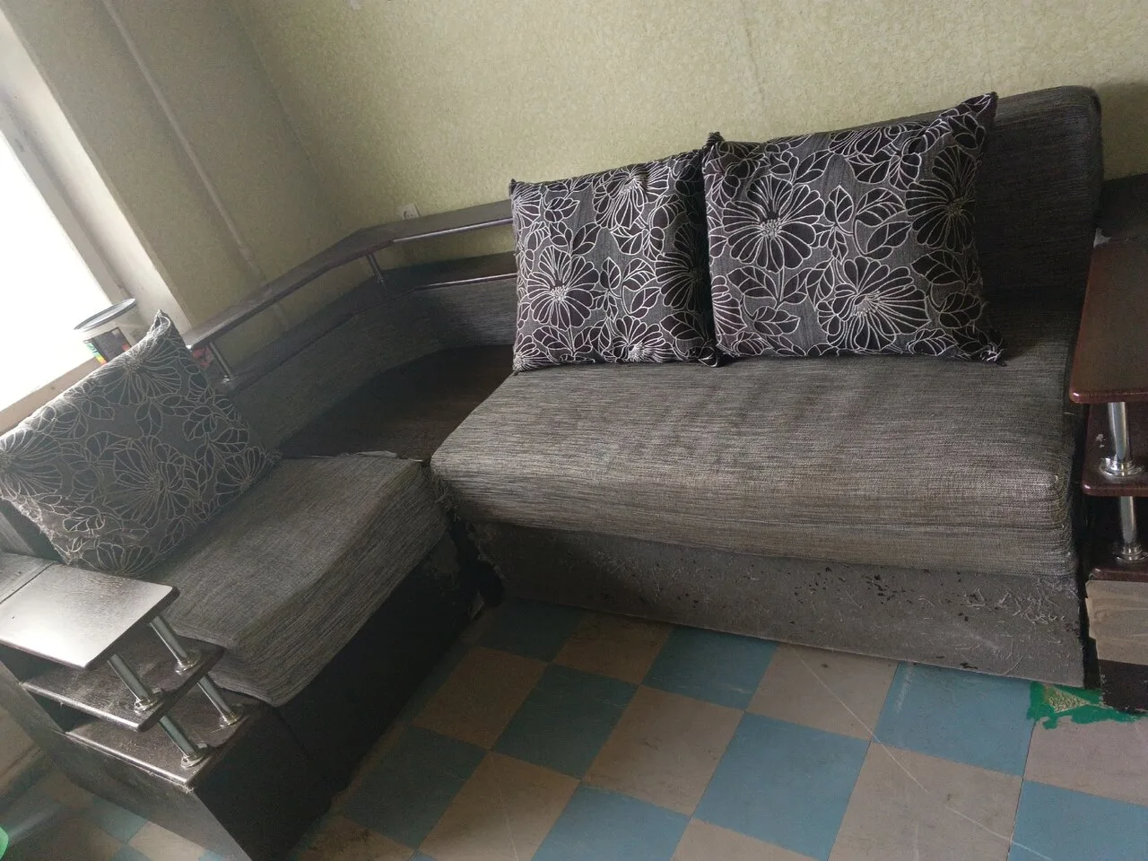 Продам диван, б/у, 3 000 руб., Горловка