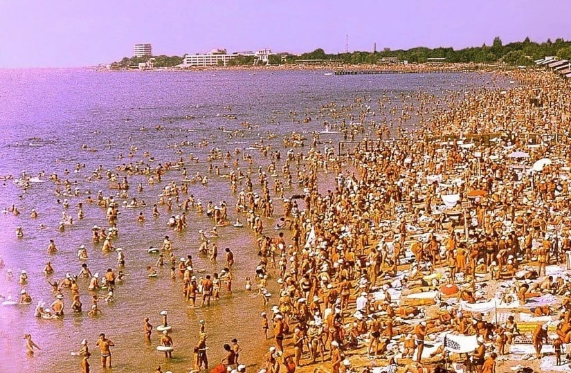 Море людей на море 🏖