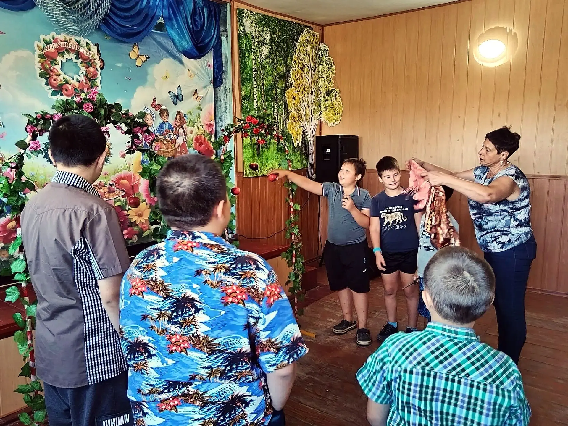 19.08.2026 года в МБУ "Приморский сельский клуб" прошел час веселых затей "Яблочный Спа...