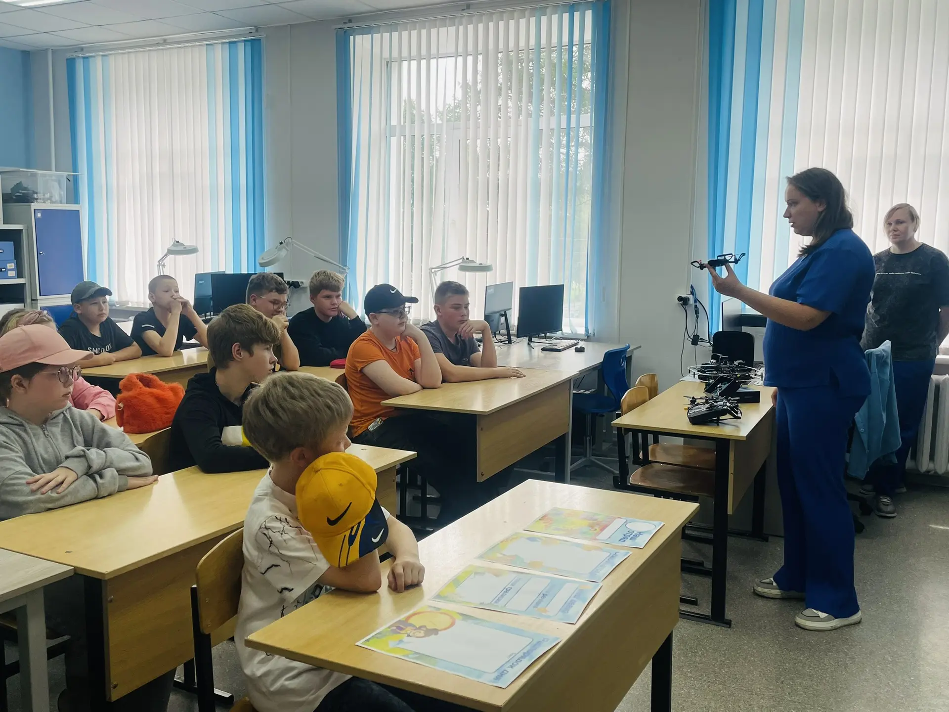 🚀 В небо — с новыми знаниями! Открыт летний отряд Беспилотных Авиационных Систем
  
 🥳В нашей школ