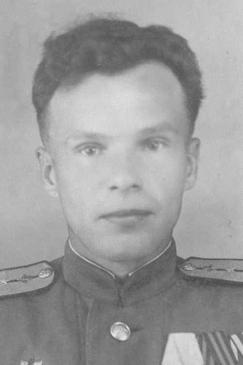 Чепров Михаил Матвеевич (1918-1987) – командир радиомонтажной роты, майор   Краткая биография   Миха