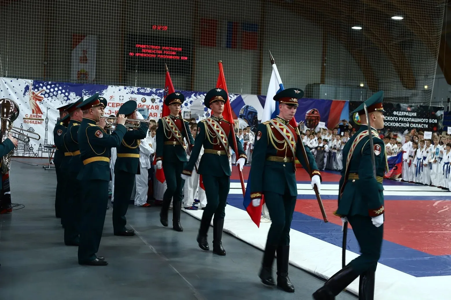 Ученик 3Б класса Глеб Борисов принял участие в первенстве России по армейскому рукопашному бою в гор