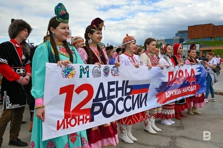 Форпост. Сила. Единство.

Всероссийская акция в честь Дня России объединила сердца и города — от мал