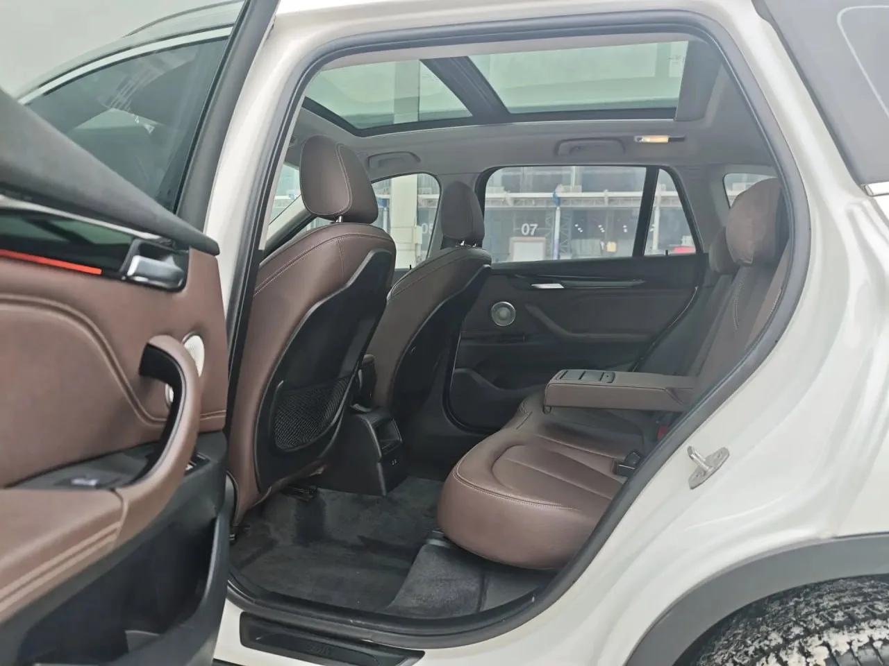 BMW X1 sDrive20Li — компактный пятиместный кроссовер под заказ из Китая.🇨🇳  • Год выпуска: 2021/12 •