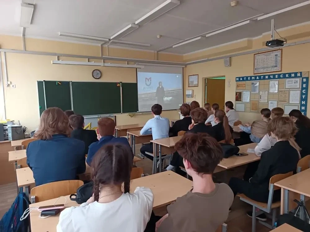 🩺 Сегодня, 2 апреля, прошло очередное профориентационное занятие курса «Россия — мои горизонты» 🇷🇺✨,