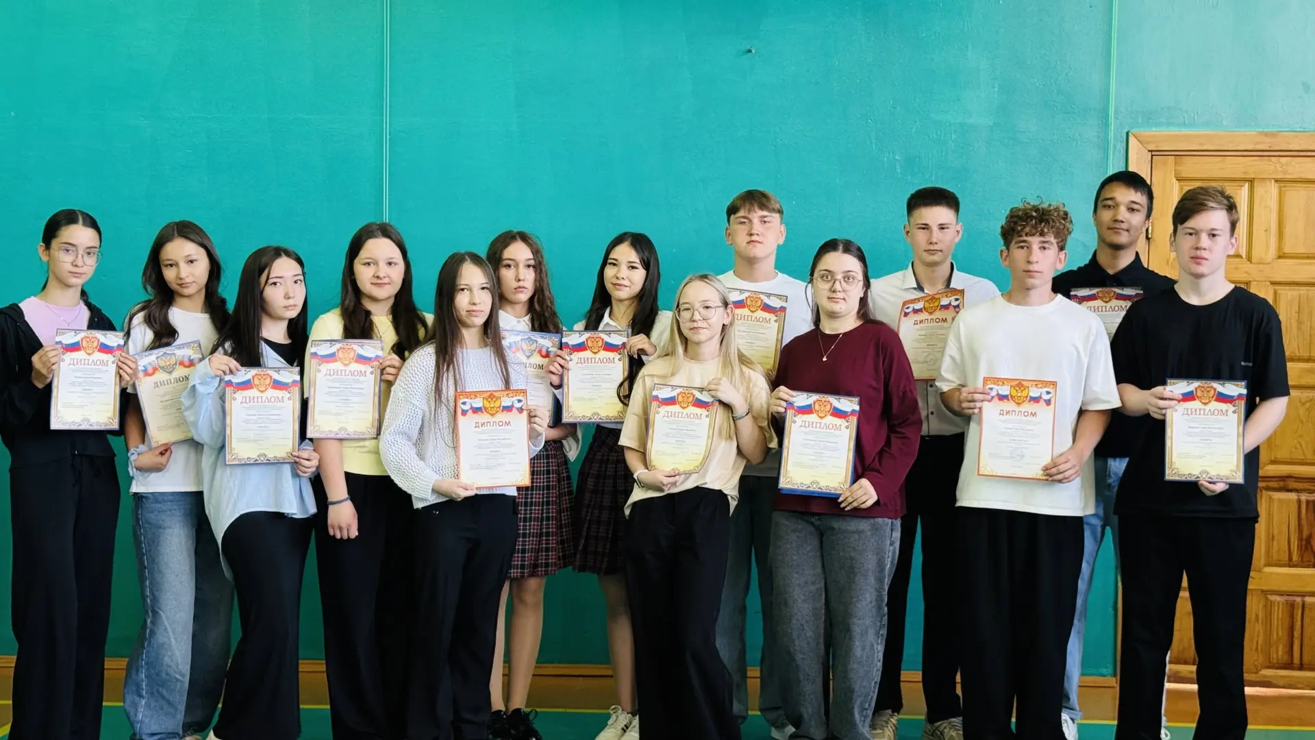 🔔 Финальный аккорд учебного года: в Гимназии прошла итоговая торжественная линейка!   В МБОУ-Гимнази