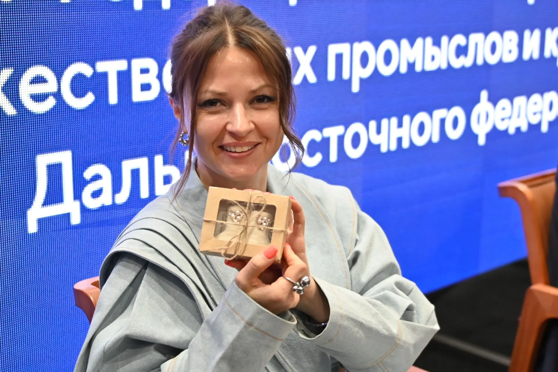 Вместе с заместителем Председателя Совета Федерации Инной Юрьевной Святенко встретились с мастерами 