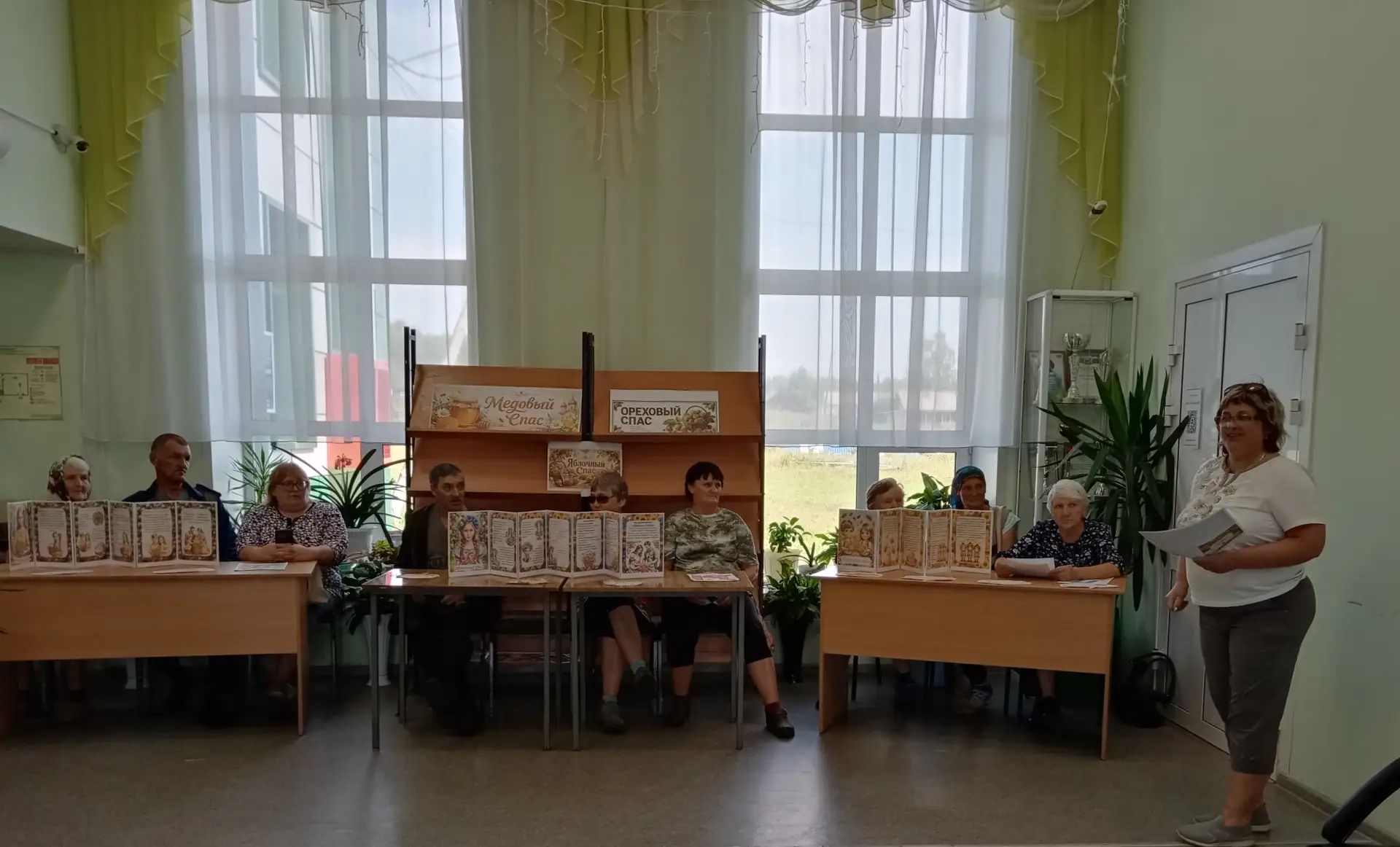 Игра -викторина- МЕД , ЯБЛОКИ, и ОРЕХИ : Три Спаса и Успение прошла в Иргейском сельско...