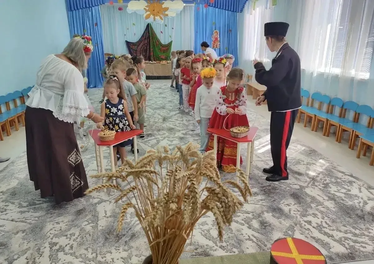 Кубанская ярмарка : праздник души и традиций