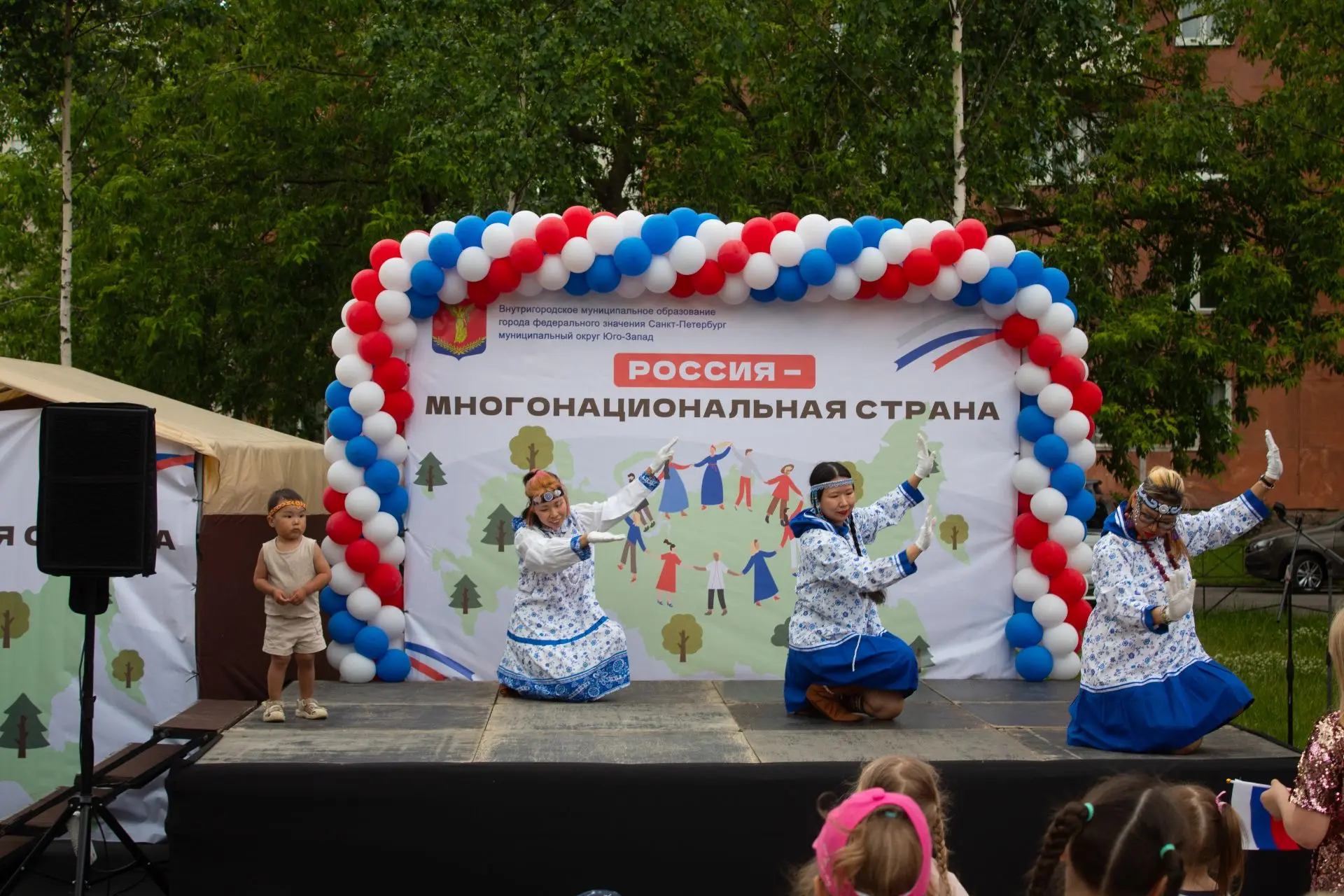 «Россия — многонациональная страна»
На площадке у д.93 корпус 2 по Ленинскому проспекту состоялось я