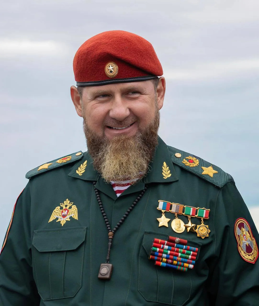 Глава Чечни Рамзан Кадыров заявил, что присвоенное ему звание генерала армии повышает о...
