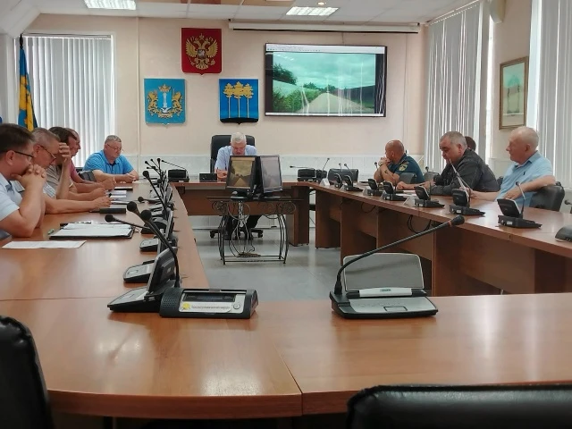 В Димитровграде обсудили безопасность на дорогах и обращения горожан 🚦

30 июля прошло заседание ко