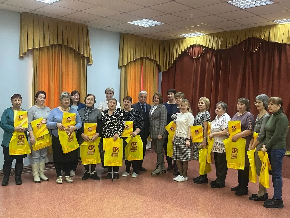Областные депутаты продолжают поддерживать участников специальной военной операции: оказывают гумани
