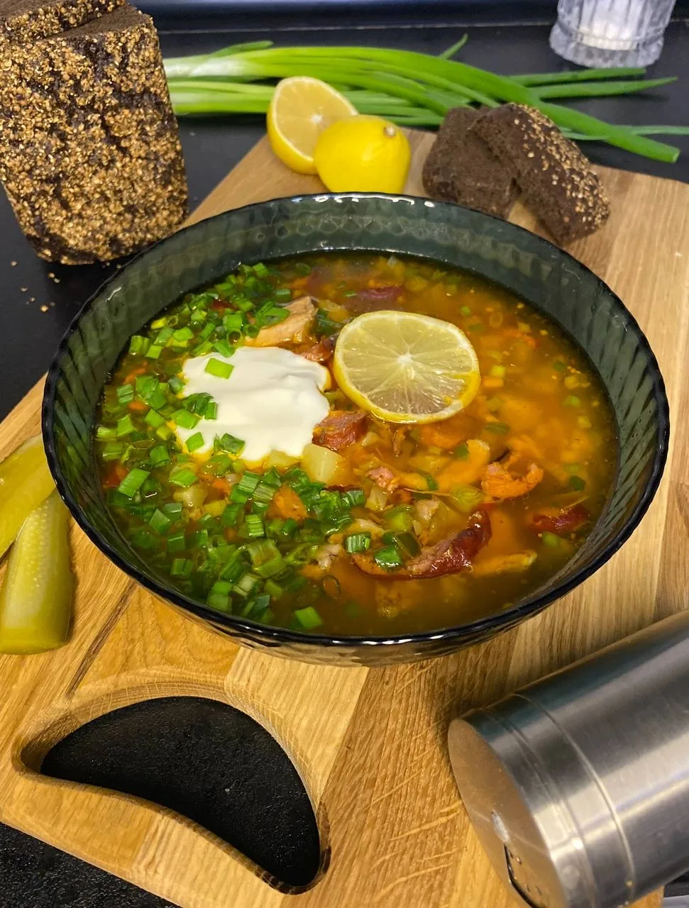 СОЛЯНКА МЯСНАЯ СБОРНАЯ🔥  Это один из моих любимых супов, поэтому спешу поделиться с вами рецептом!  