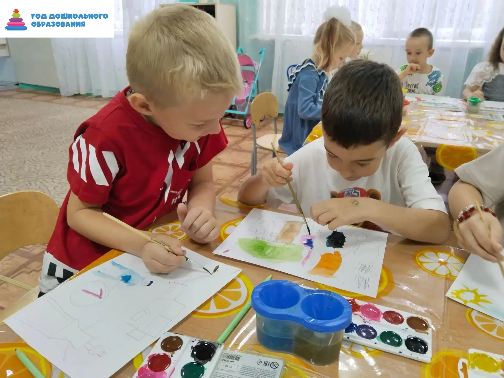 День знаний в дошкольном учреждении — это торжественное начало учебного года. Для воспи...