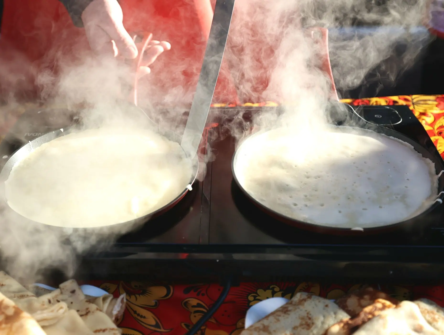 🥞Румяные, ароматные, с пылу с жару – перед началом нашего ледового спидвея вместе с детишками испекл