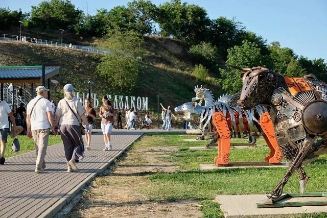 В Усть-Лабинске пройдет форум-фестиваль «Быть казаком».

С 27 по 28 июня в Усть-Лабинске пройдет вто
