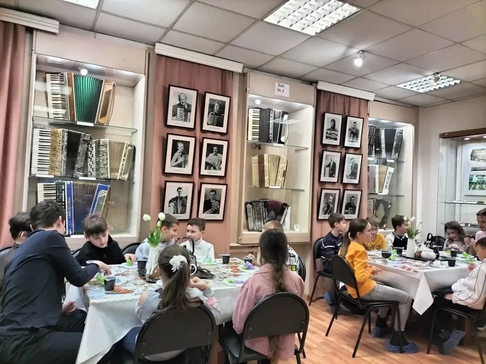 🎶 Музыкальное приключение 4А! 🎶  ✨ Ученики 4А класса совершили удивительное путешествие в мир звуков