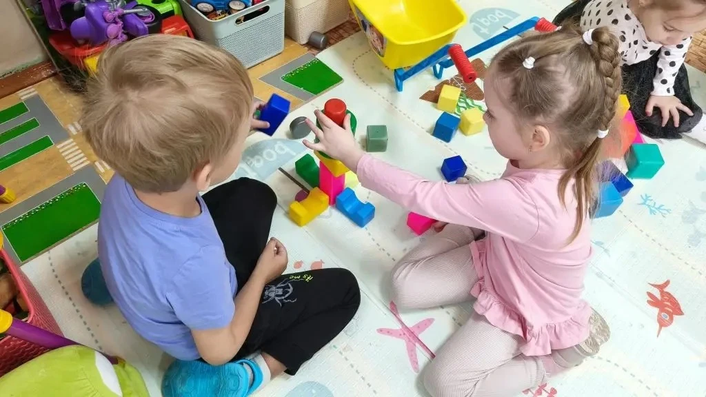 Космический квест в 12 группе! 🚀✨  Тематическая неделя «Космос» продолжается, и сегодня наши ребята 