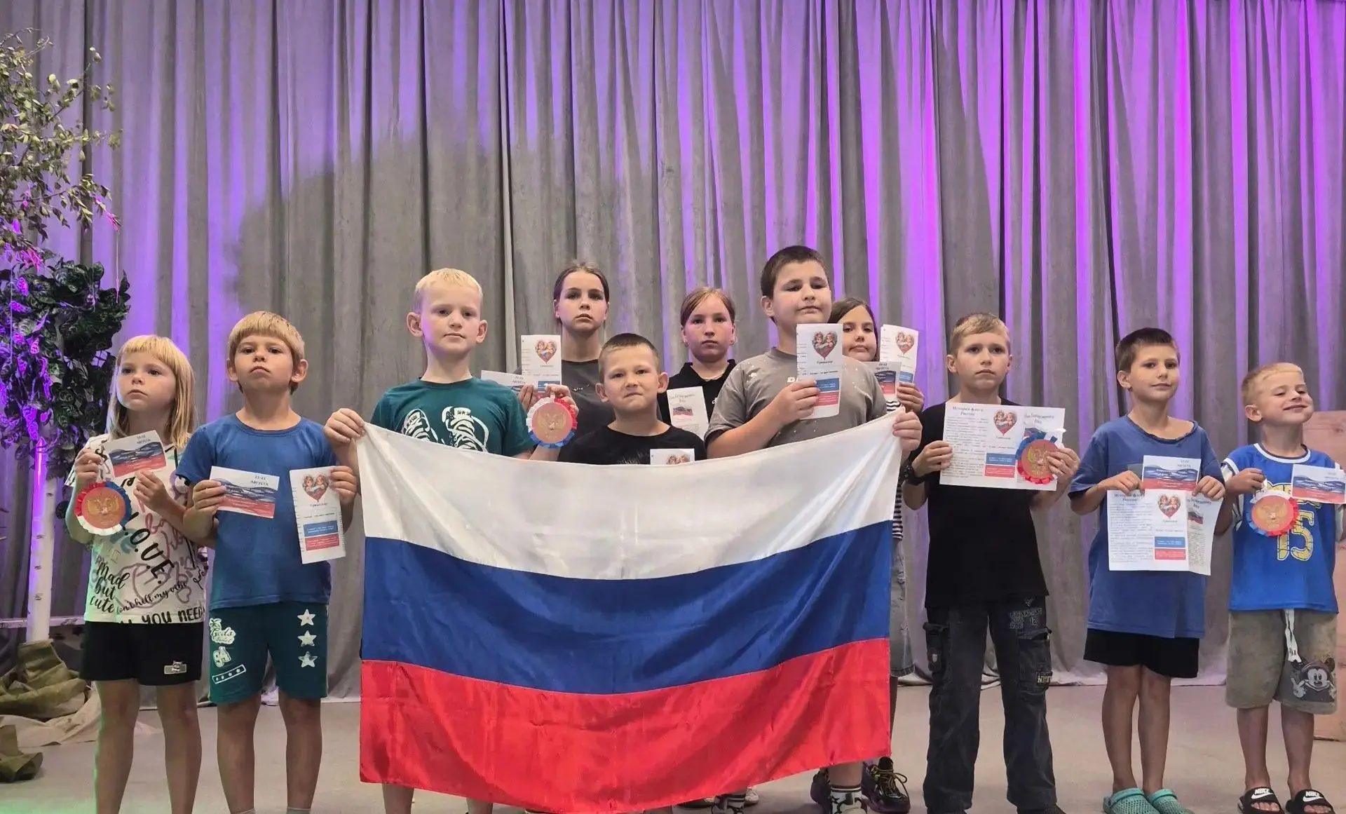 🇷🇺 «Флаг моей державы»: в с.  Барано-Оренбургском прошла важная патриотическая встреча