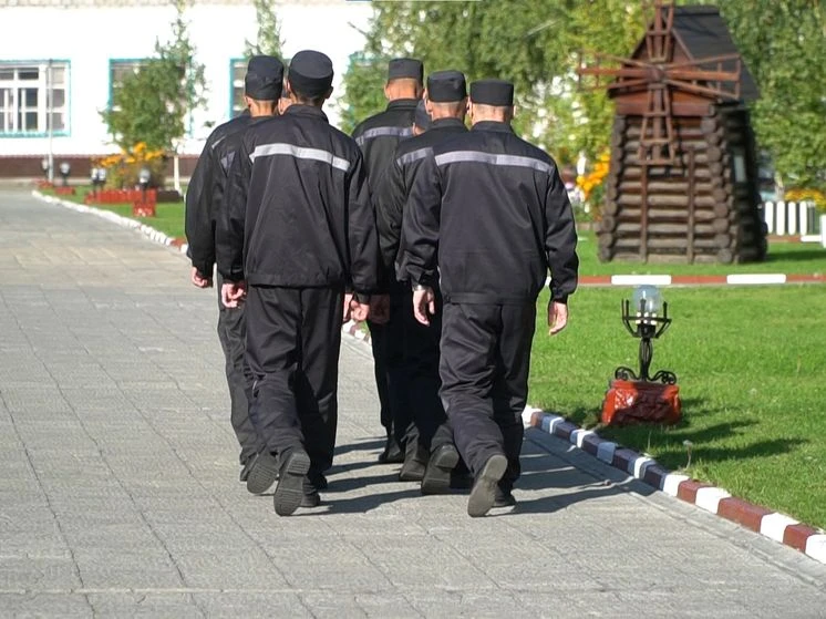 В Алтайском крае шестеро заключенных провели отпуск за пределами колоний