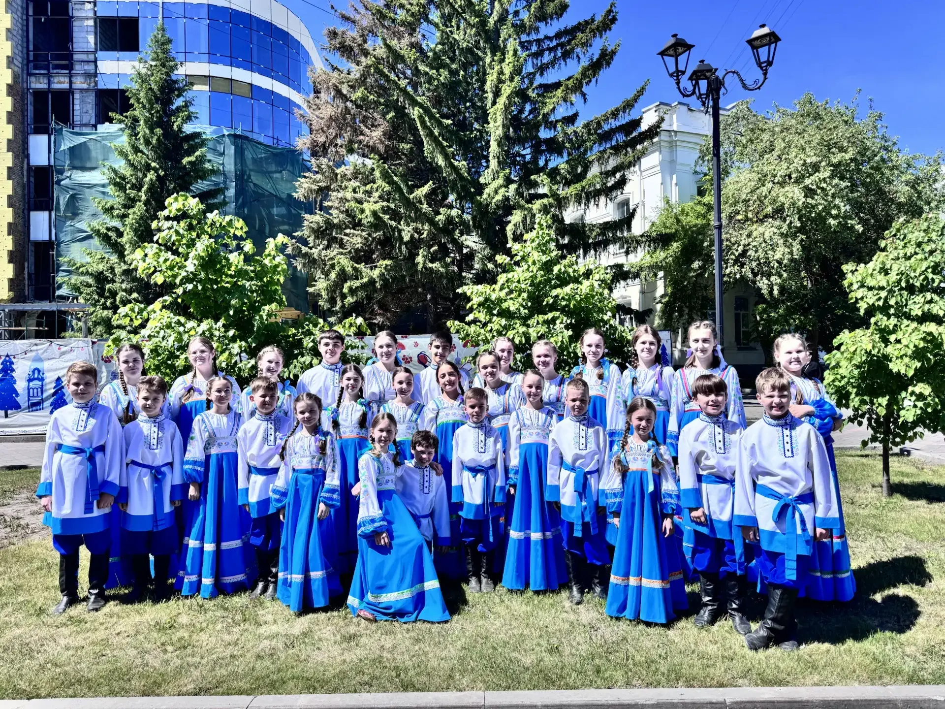 🎉 24 мая на главной сцене Пешеходного Любинского  состоялось яркое празднование Дня сл...
