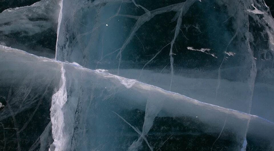 Как холодная вода влияет на организм❄️

За счет воздействия холодной температуры просвет кровяных со