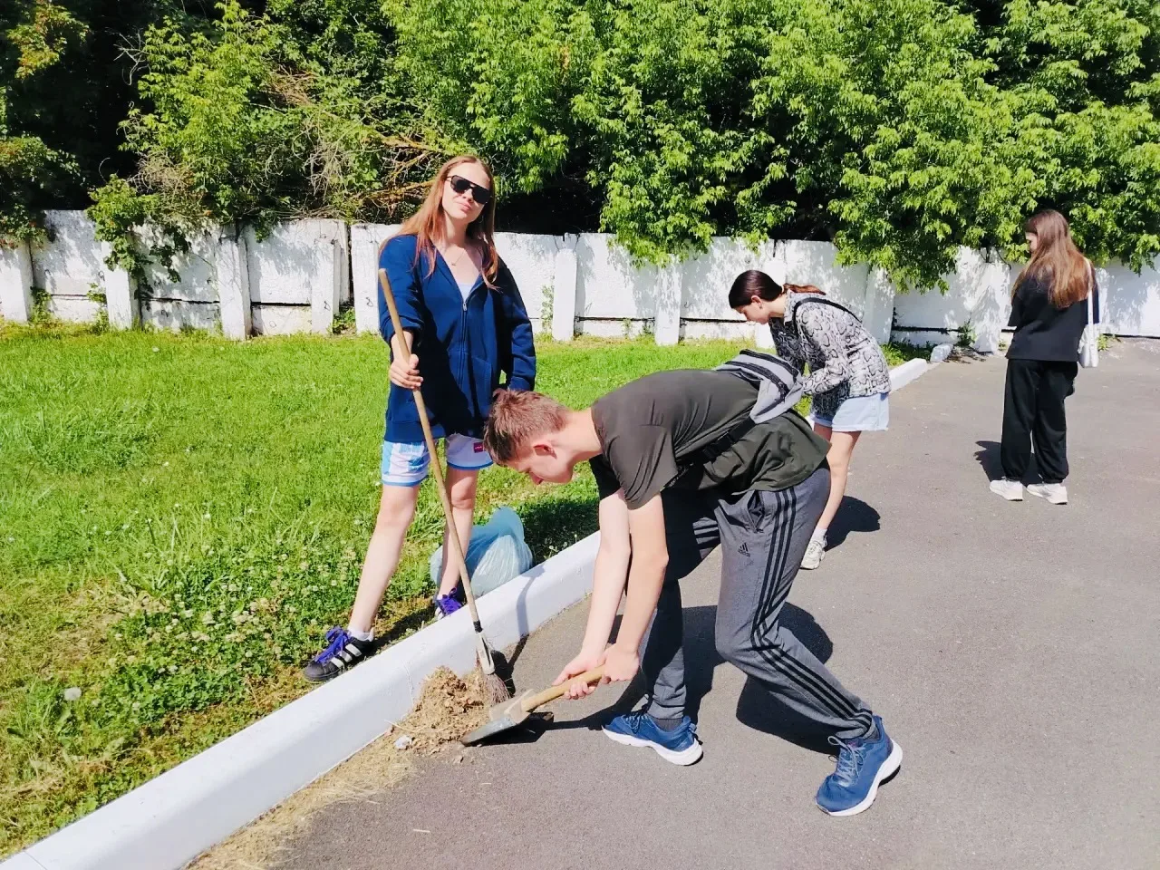 🇷🇺 Чистота – залог здоровья! А добрые дела – залог сильного духа! 💪

24 июня в нашем лагере выдал