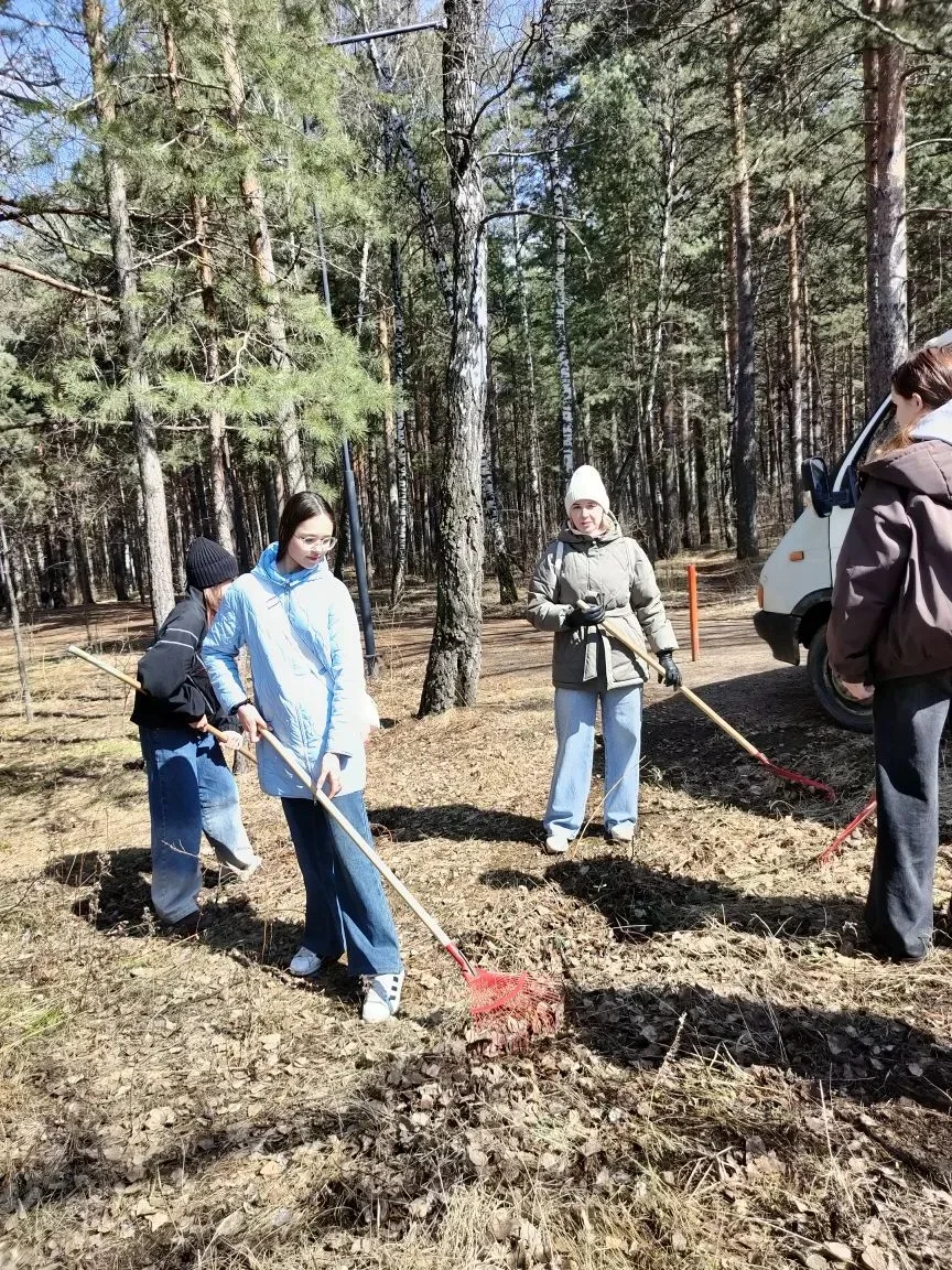 ✔️День памяти и добрых дел.  🪨25 апреля, в  субботу, ученики 5 «Б» класса вместе с классным от руков