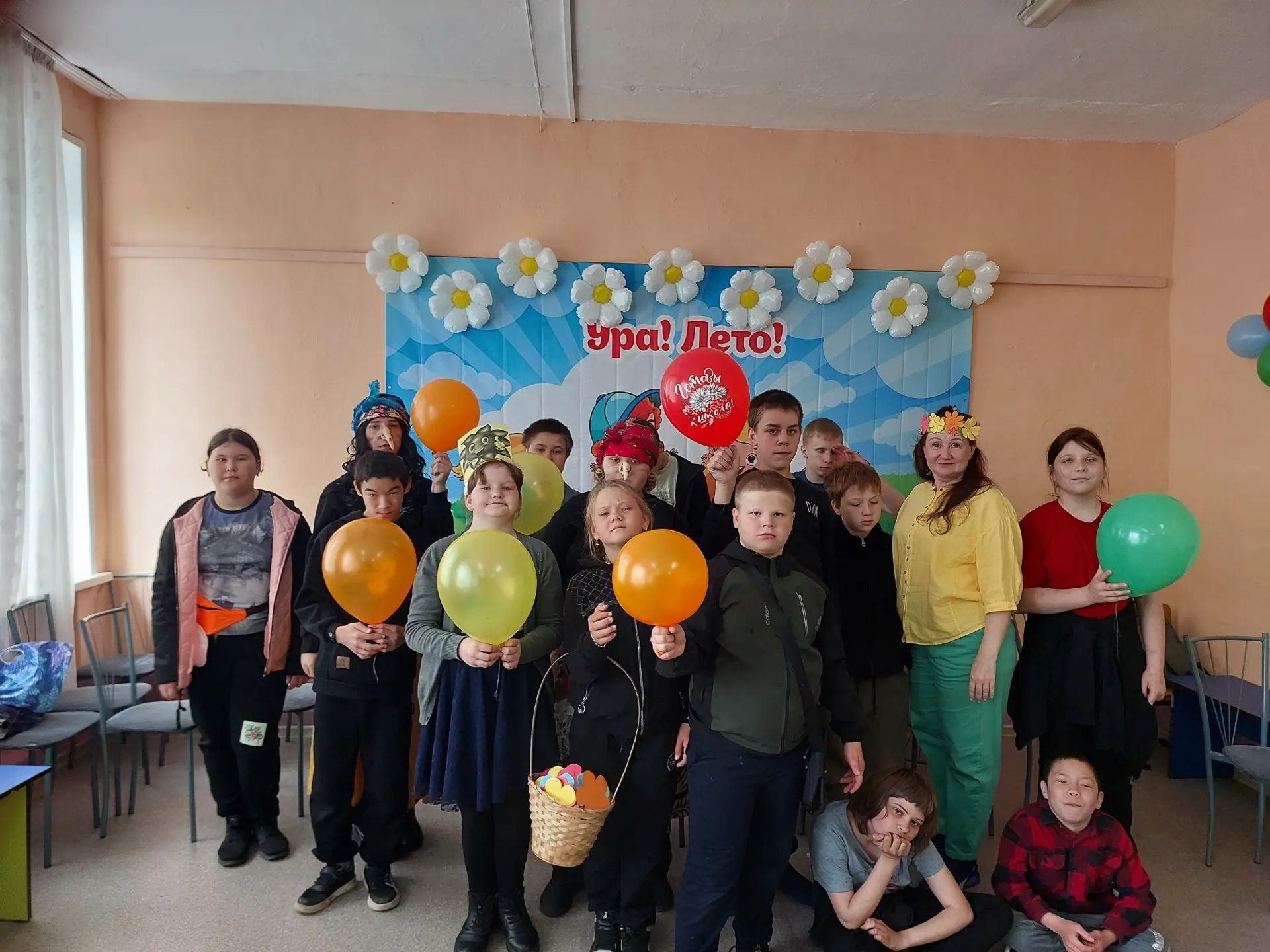 🎉 Ура, старт дан! Вчера, 25 мая, в нашей школе открылась летняя площадка! ☀️
