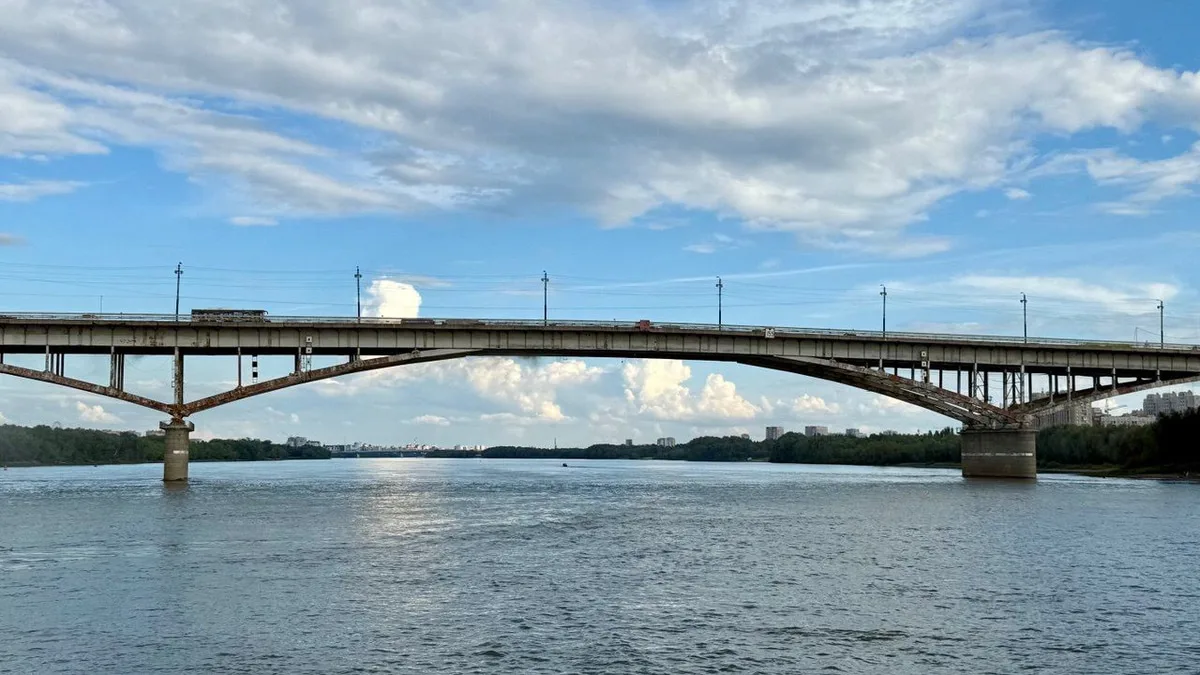 Молодого омича, пропавшего на мосту у Телецентра, нашли мертвым