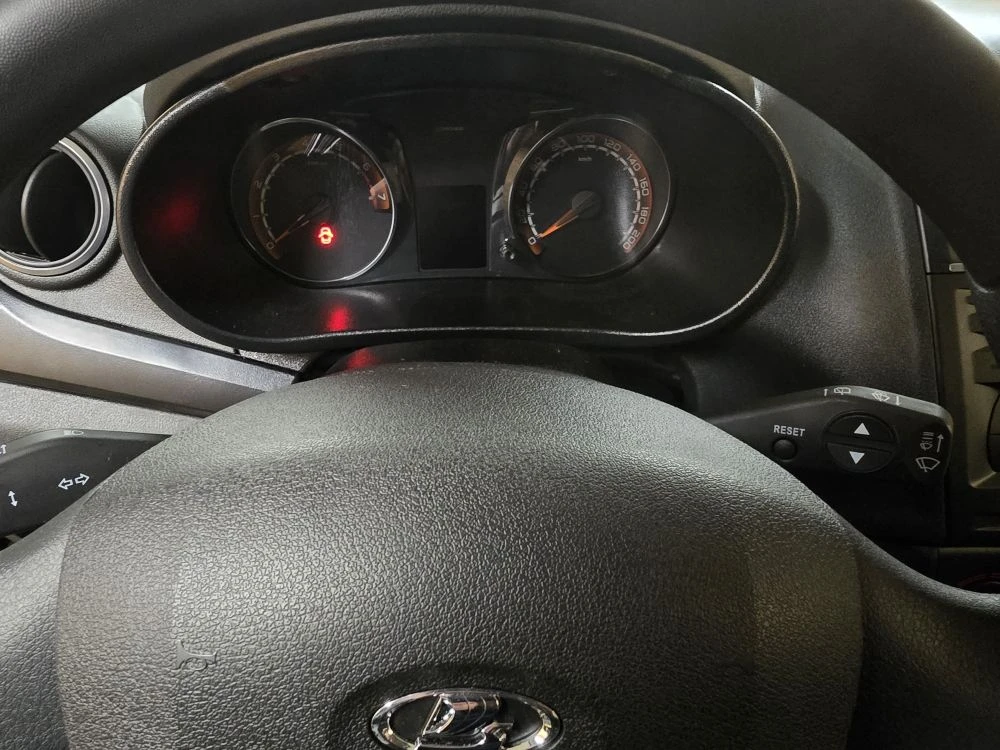 Активация круиза на новенькой Lada Granta   ✈️ Установил и активировал круиз контроль!   Прошил двиг