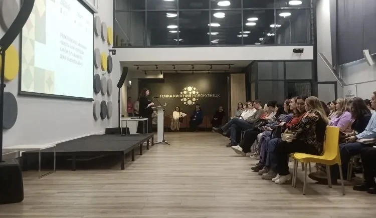 Цикл репортажей с места событий: в объективе «Кузбасская ярмарка». День второй… Как пом...