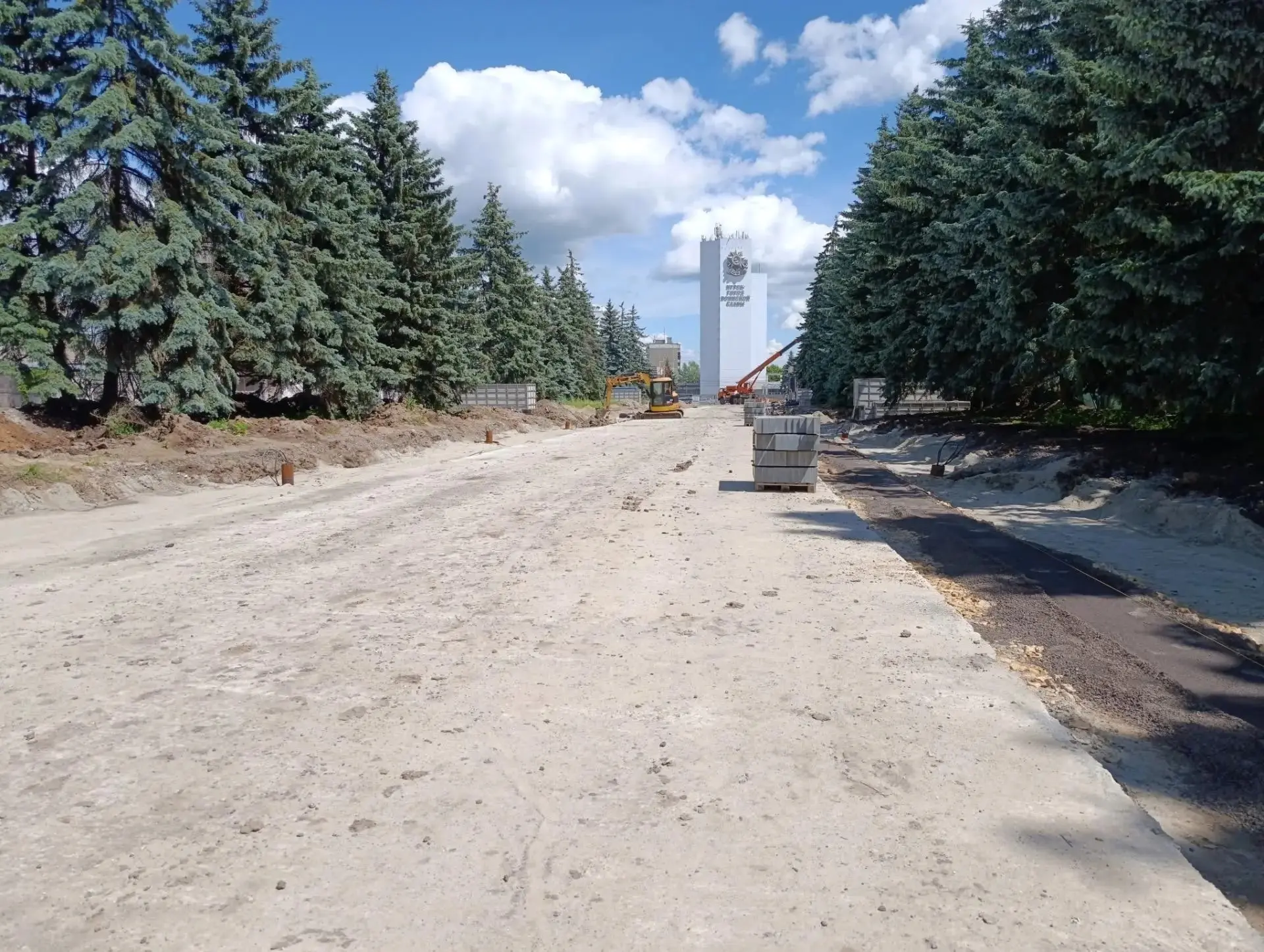 🛠 В Курске к 9 декабря полностью завершится реконструкция мемориала

Замгубернатора Артем Демидов с