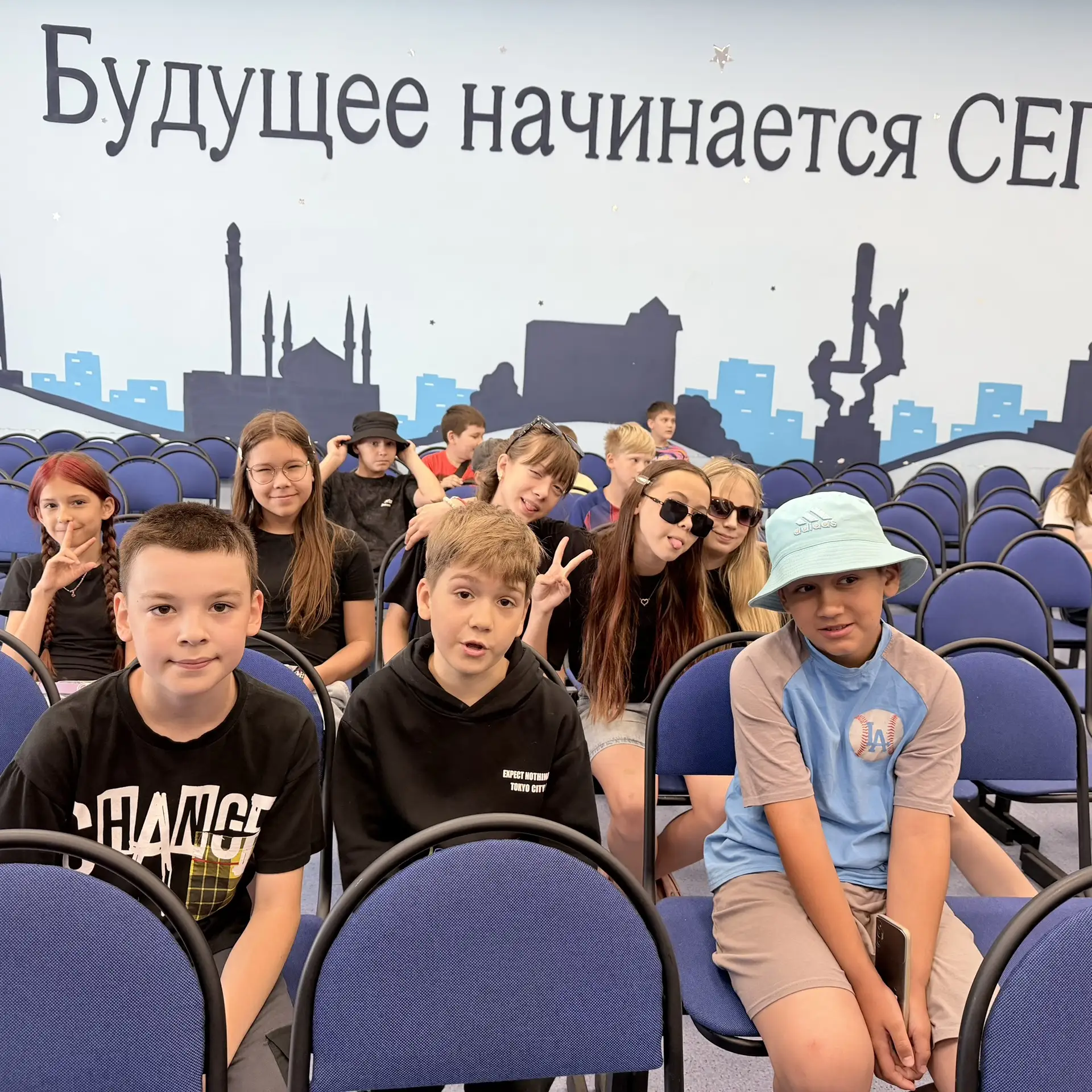 Сегодня у нас в лагере «Конкурс пародий» 💃
места распределились следующим образом :

1 место -2 отр
