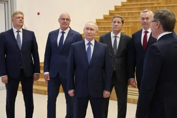 Президент России Владимир Путин в ходе рабочей поездки в Новосибирск посетил НГУ