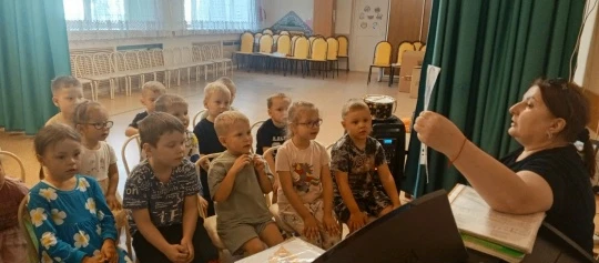 Лилия Владимировна познакомила детей с творчеством русского композитора Михаила Иванови...