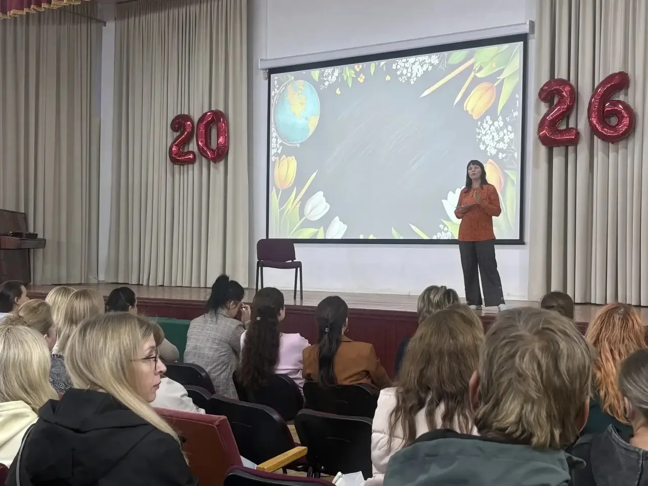 Сегодня, 9 сентября, в актовом зале нашей школы прошли общешкольные собрания с психолог...