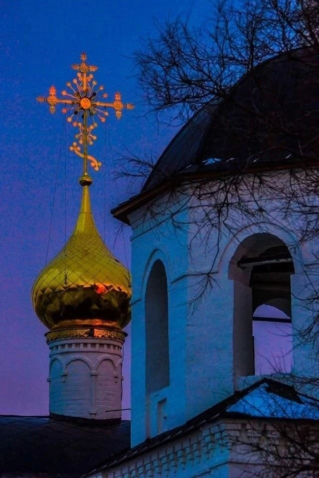 Молитва преподобного Макария Великого

Что́ Ти принесу́, или́ что́ Ти возда́м, великодарови́тый Безс