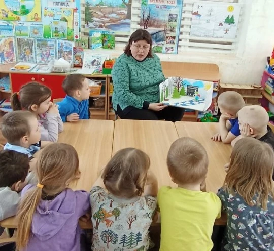 В старшей группе Холуйского детского сада, в рамках единого дня безопасности прошла про...
