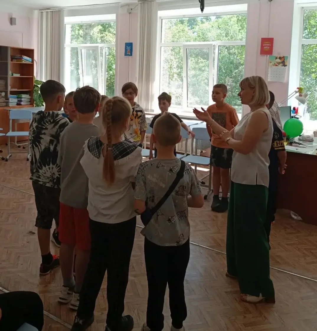 🎯 Территория дружбы: кружок «Затея идей»!

В нашем пришкольном лагере бьет ключом энергия, и ребята