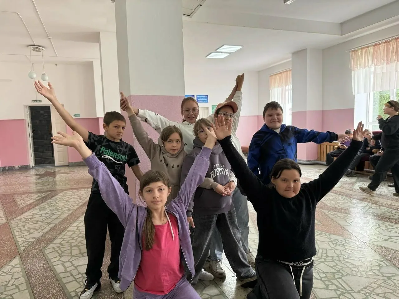 (6+) «Путешествие в страну дружбы: сказки и традиции народов России»