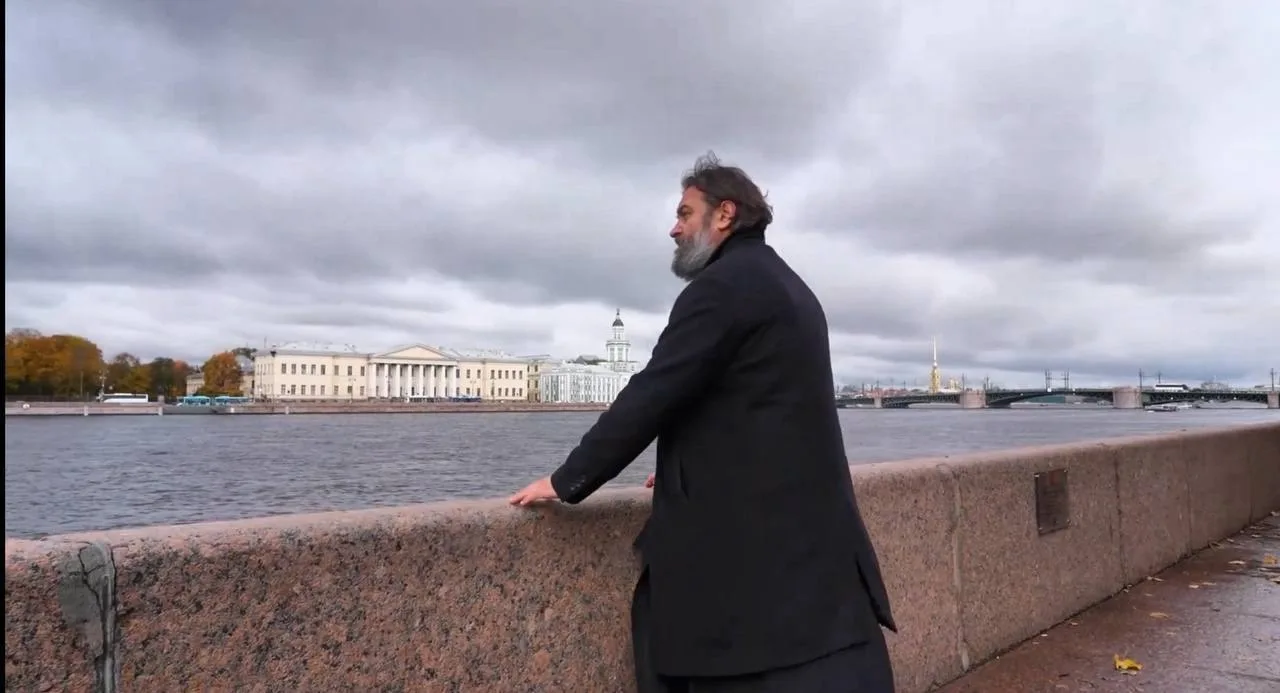 Через беду, только через беду, можно научить вере упертого грешника. Поэтому в мире так...
