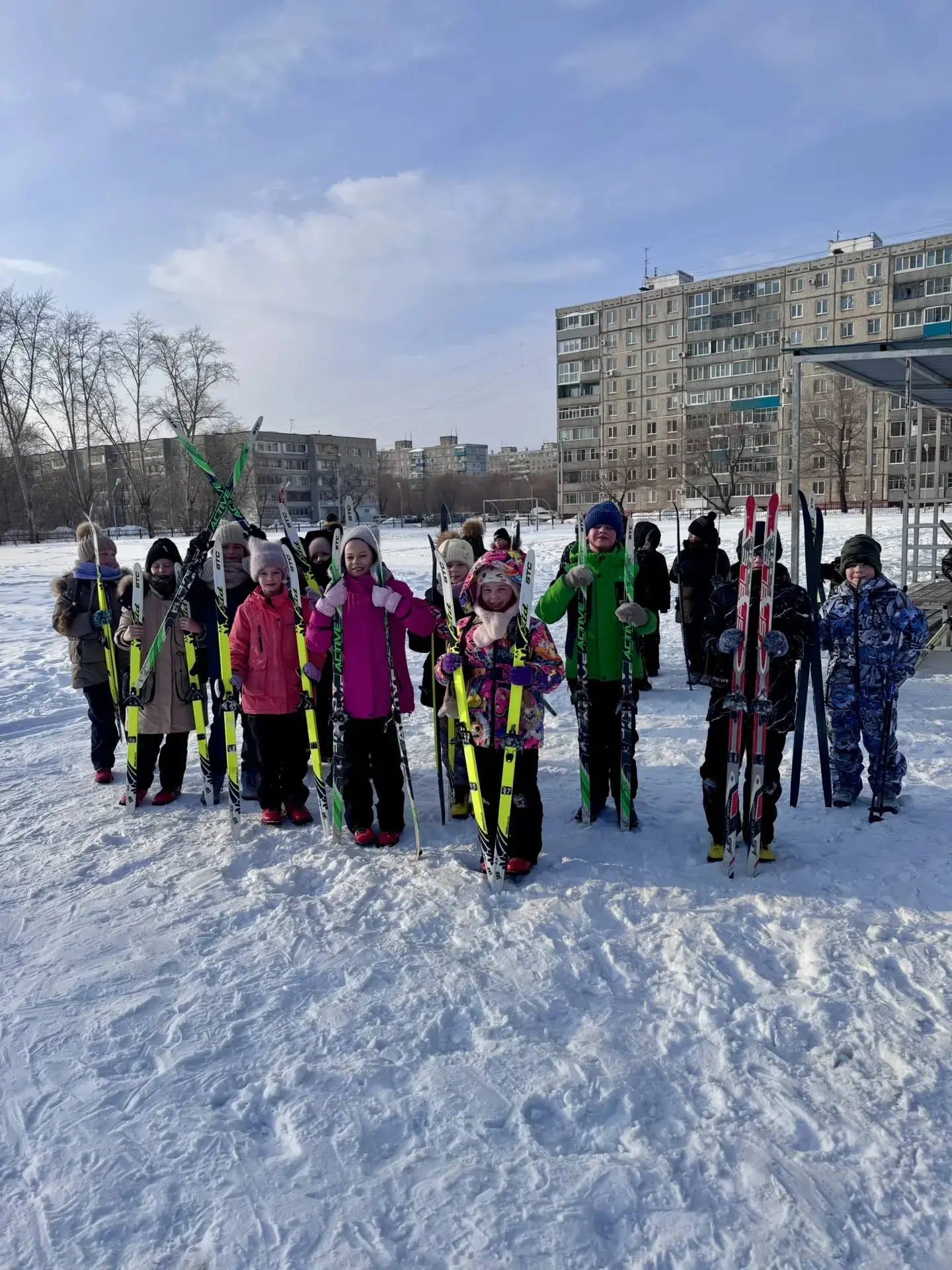 ❄️🌤 Лыжи в марте: когда весна встречается со спортом!