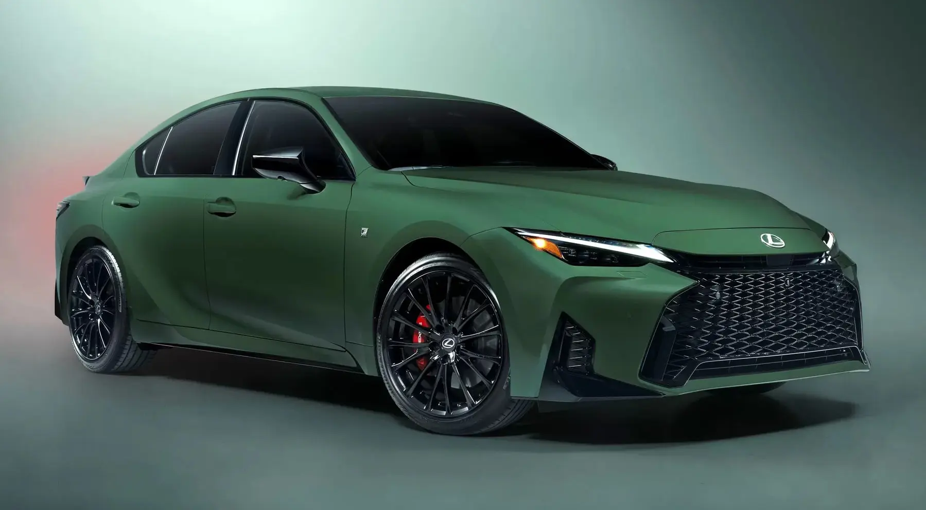 Lexus IS снова продлили: седан получил спецверсию для США