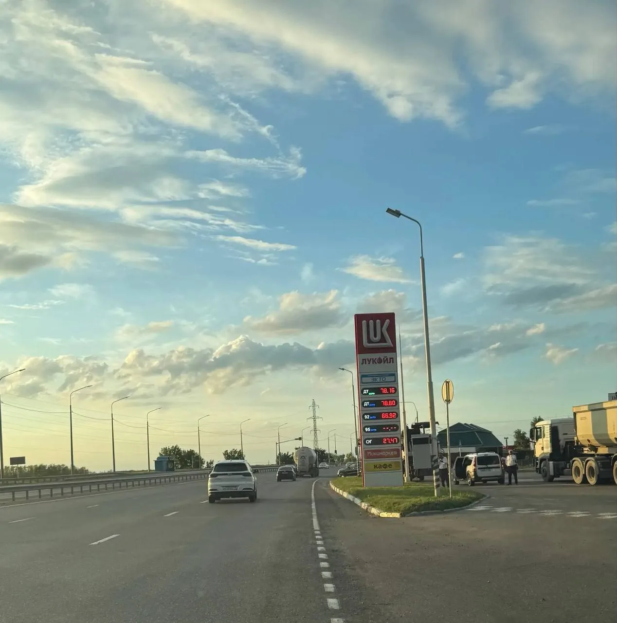 📍Обстановка на заправках Ставрополя. Жители жалуются на отсутствие АИ-92 и АИ-95.