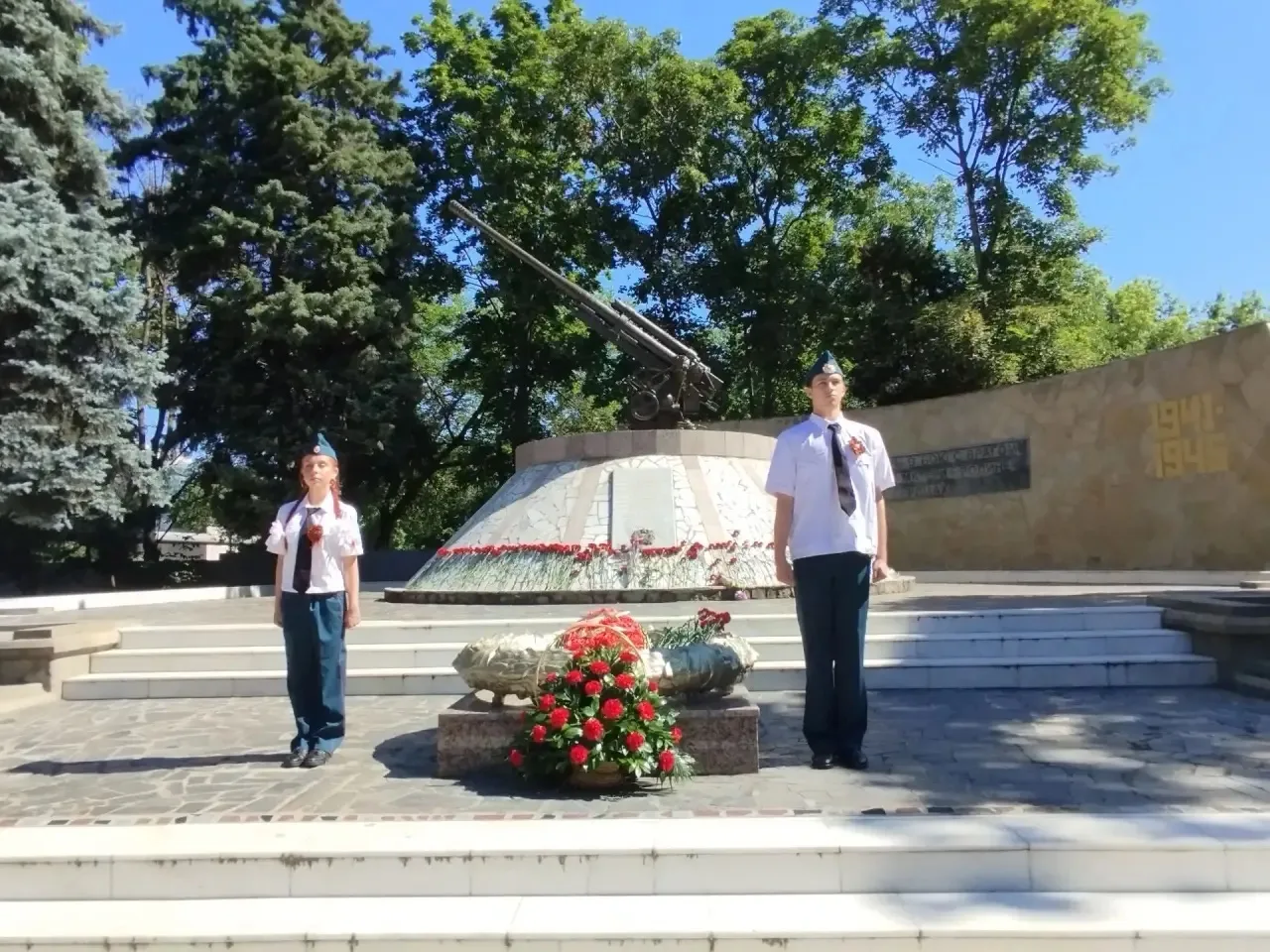 🕯️22 июня 1941 года — одна из самых печальных дат в истории России — День памяти и скорби — день на