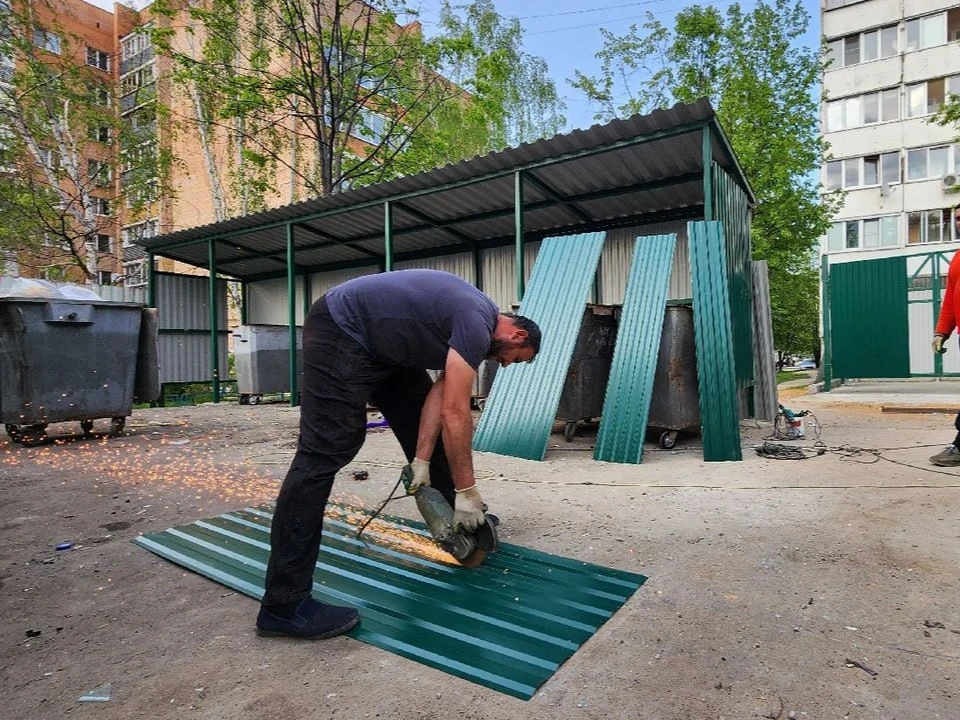 📍В городском округе Коломна в рамках муниципальной программы «Чистый округ» модернизируют контейнер