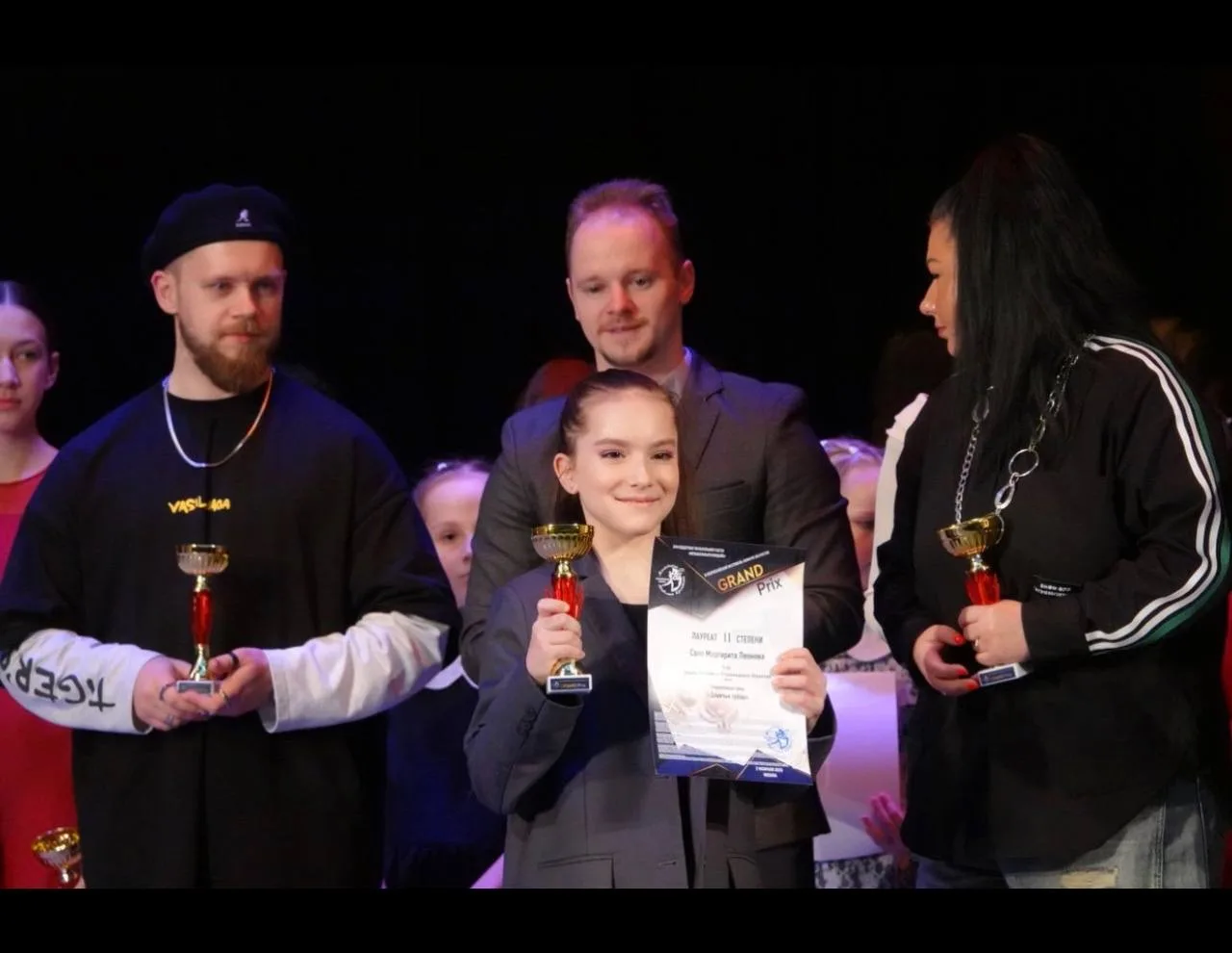 #Чемпионысрединас   🏆 БУДУЩАЯ ЗВЕЗДА АКРОБАТИКИ!🌟  Знакомьтесь: Маргарита Леонова, учащаяся 3 «Е» кл