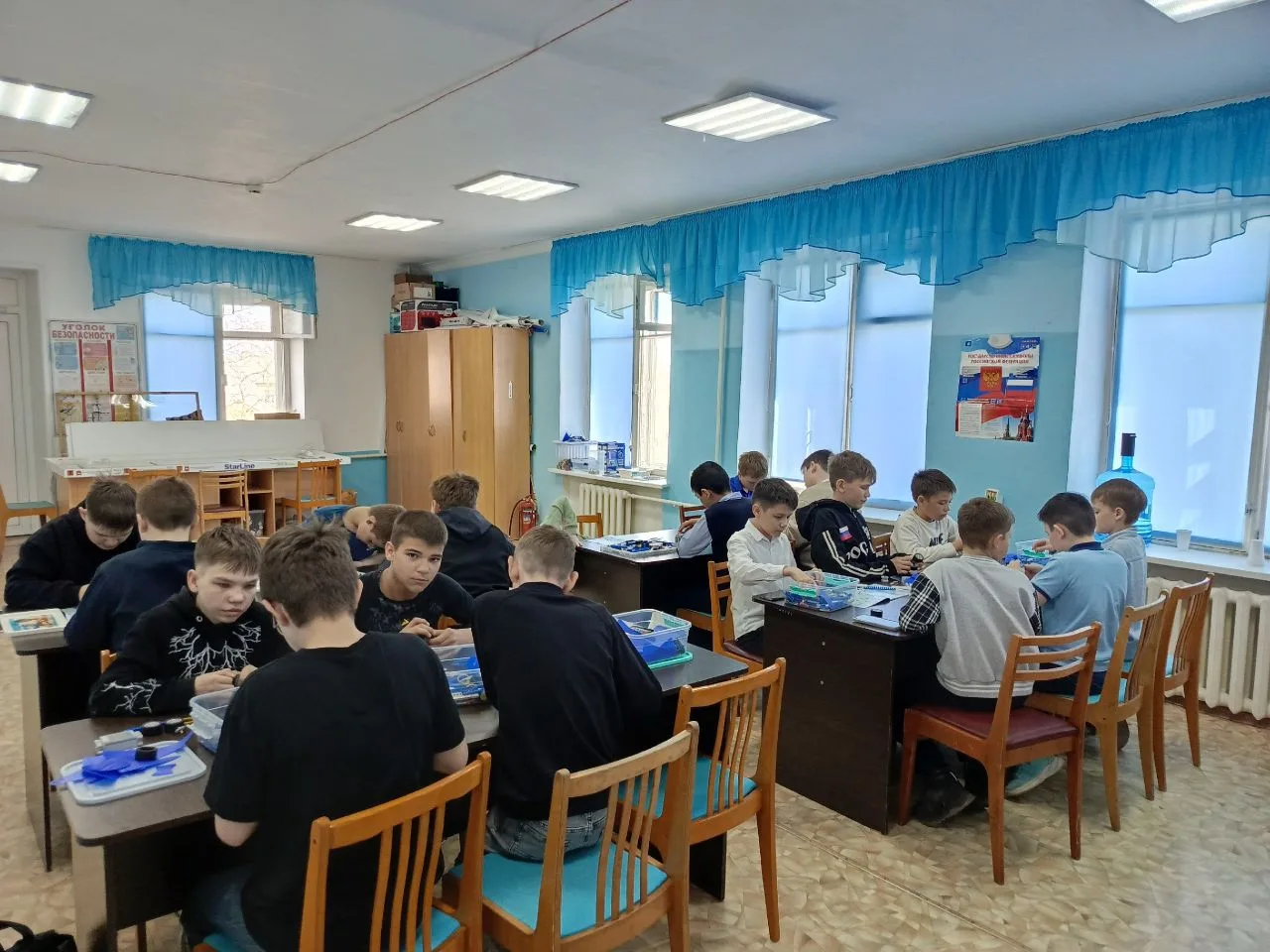 В рамках урока труда, 5 и 6 класс вместе со своим учителем - Титовой Татьяной Павловной, посетили  А